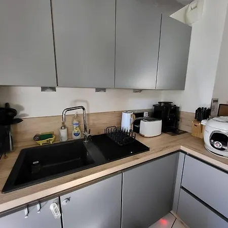 Climatise Et Moderne Apartman *